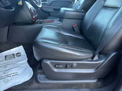 2013 Chevrolet Tahoe, $19999. Photo 5