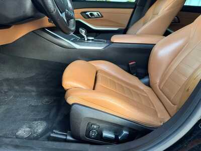 2020 BMW 3 Series, $17899. Photo 5