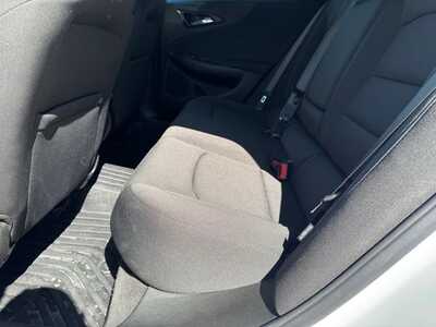 2021 Chevrolet Malibu, $16999. Photo 7