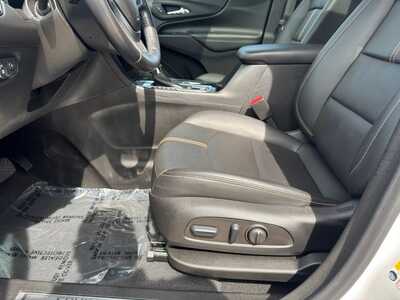 2022 Chevrolet Equinox, $23799. Photo 5