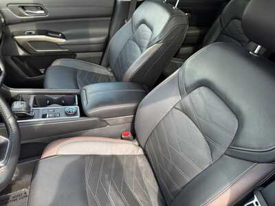 2025 Nissan Pathfinder, $40999. Photo 6