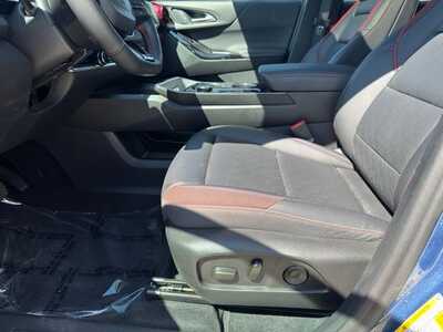 2026 Chevrolet Equinox, $33449. Photo 5