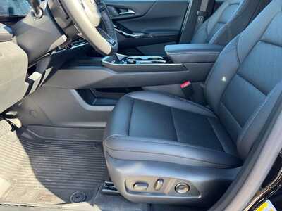 2027 Chevrolet Equinox, $34910.0. Photo 5