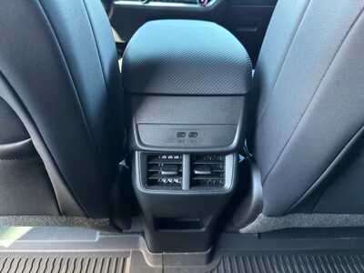 2027 Chevrolet Equinox, $34910.0. Photo 9