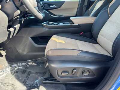 2025 Chevrolet Equinox, $28949. Photo 5
