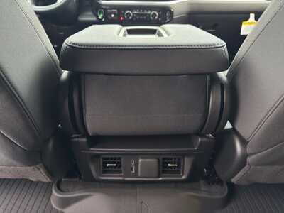 2026 Chevrolet 1500 Crew Cab, $50670.0. Photo 9