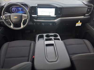 2026 Chevrolet 1500 Crew Cab, $50670.0. Photo 11