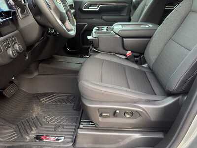 2026 Chevrolet 1500 Crew Cab, $50670.0. Photo 5