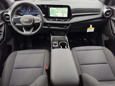 2027 Chevrolet Equinox, $31345.0. Photo 11