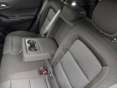 2027 Chevrolet Equinox, $31345.0. Photo 8