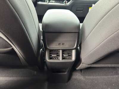 2027 Chevrolet Equinox, $31345.0. Photo 9