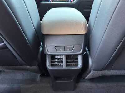 2027 Chevrolet Equinox, $39470.0. Photo 10