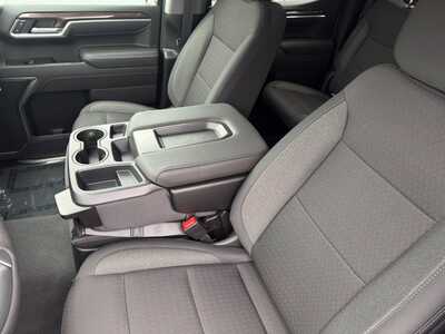 2026 Chevrolet 1500 Crew Cab, $51040.0. Photo 6