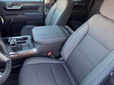 2026 Chevrolet 1500 Crew Cab, $53699.0. Photo 6