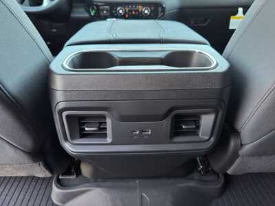 2026 Chevrolet 1500 Crew Cab, $53699.0. Photo 9