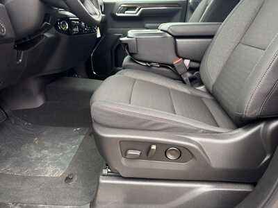 2026 Chevrolet 1500 Crew Cab, $53235.0. Photo 5