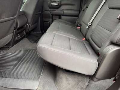 2023 Chevrolet 1500 Crew Cab, $29549. Photo 7