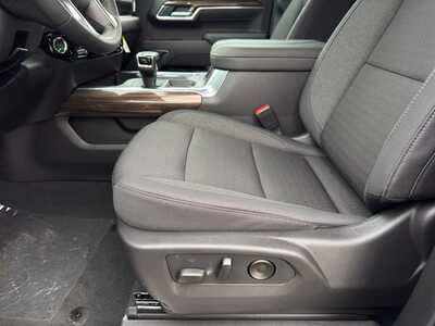 2026 Chevrolet 1500 Crew Cab, $49195.0. Photo 5
