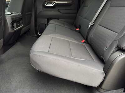 2026 Chevrolet 1500 Crew Cab, $49195.0. Photo 7