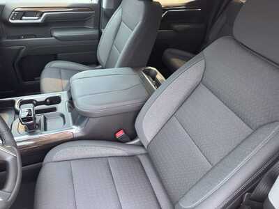 2026 Chevrolet 1500 Crew Cab, $51440.0. Photo 6