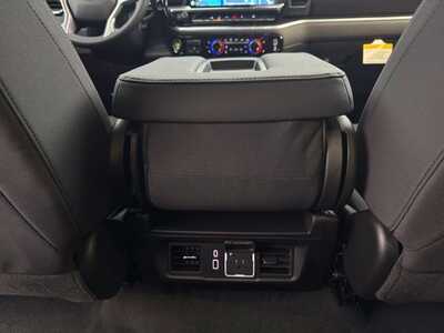 2026 Chevrolet 1500 Crew Cab, $49695.0. Photo 9
