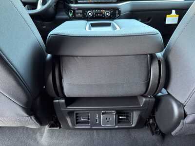 2026 Chevrolet 1500 Crew Cab, $49695.0. Photo 9