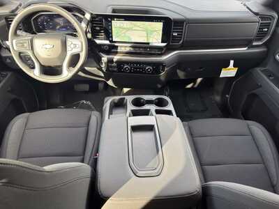 2026 Chevrolet 1500 Crew Cab, $49195.0. Photo 11