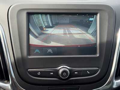 2018 Chevrolet Equinox, $14649. Photo 4