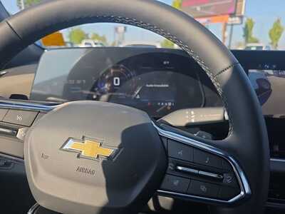 2027 Chevrolet Equinox, $33995. Photo 12