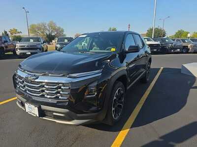 2027 Chevrolet Equinox, $33995. Photo 3