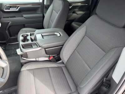 2026 Chevrolet 1500 Crew Cab, $49695.0. Photo 6