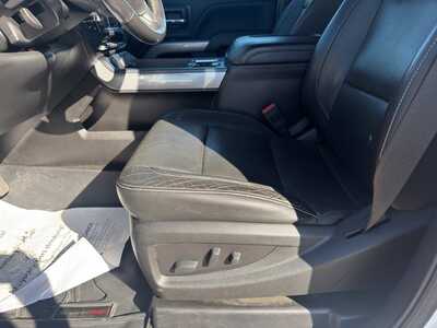2017 Chevrolet 3500 Crew Cab, $47949. Photo 5