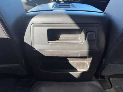 2017 Chevrolet 3500 Crew Cab, $47949. Photo 9