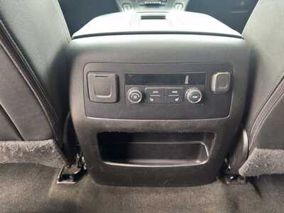 2018 Chevrolet Tahoe, $18749. Photo 10