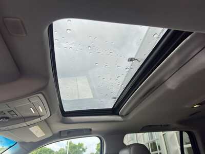 2018 Chevrolet Tahoe, $18749. Photo 7