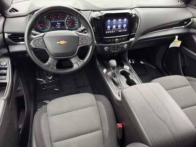 2023 Chevrolet Traverse, $31649. Photo 11