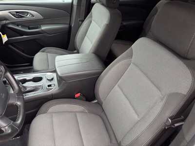 2023 Chevrolet Traverse, $31649. Photo 6