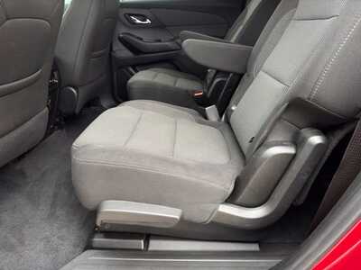 2023 Chevrolet Traverse, $31649. Photo 7