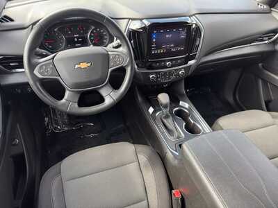 2023 Chevrolet Traverse, $29349. Photo 11