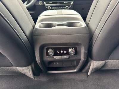 2025 Chevrolet Traverse, $43749. Photo 11