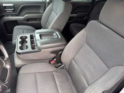 2018 Chevrolet 1500 Crew Cab, $24349. Photo 6
