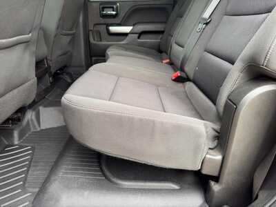2018 Chevrolet 1500 Crew Cab, $24349. Photo 7