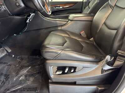 2019 Cadillac Escalade, $36149. Photo 5