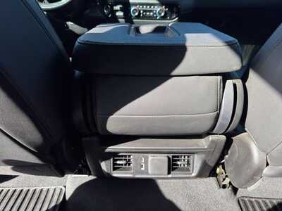 2025 Chevrolet 3500 Crew Cab, $56649. Photo 10