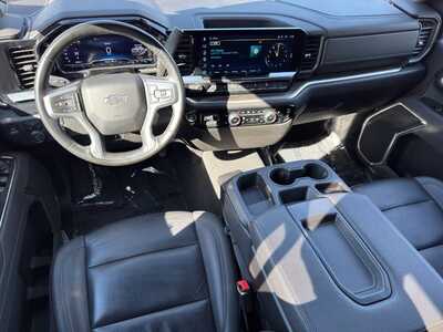 2025 Chevrolet 3500 Crew Cab, $56649. Photo 11