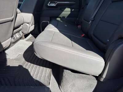 2025 Chevrolet 3500 Crew Cab, $56649. Photo 7