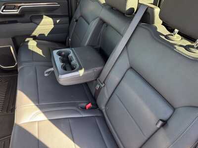 2025 Chevrolet 3500 Crew Cab, $56649. Photo 8
