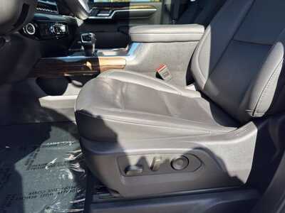 2024 GMC 1500 Crew Cab, $45349. Photo 5