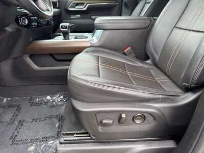 2024 Chevrolet 1500 Crew Cab, $41649. Photo 5
