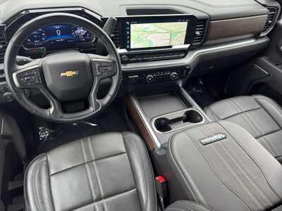 2025 Chevrolet 3500 Crew Cab, $69049. Photo 11